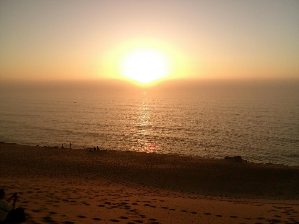 Coucher de soleil sur l’océan depuis la dune